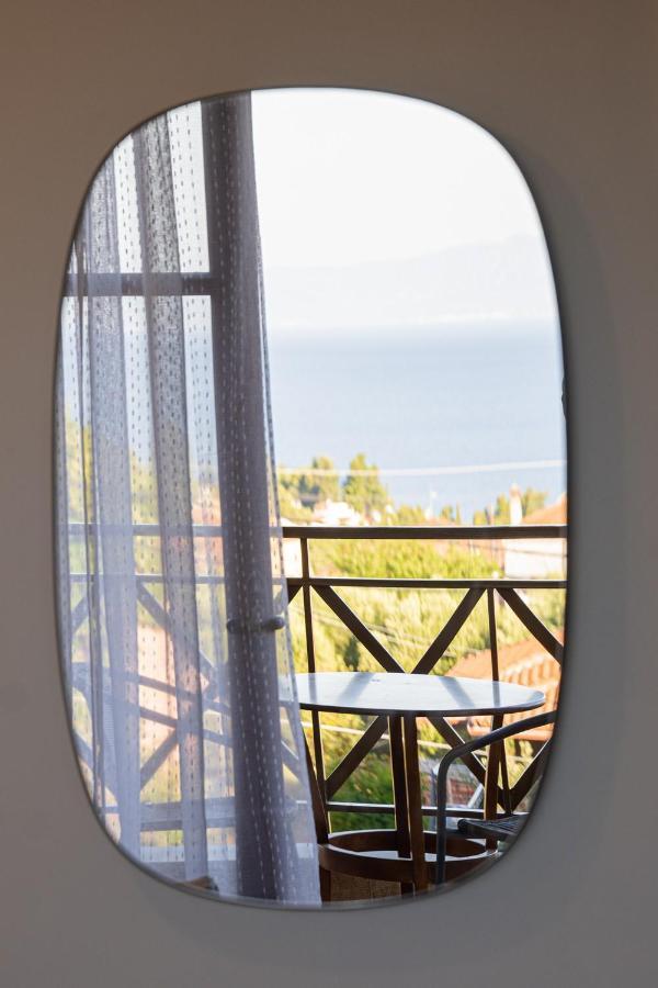 Este Luxury Apartments Kriopijí Kültér fotó