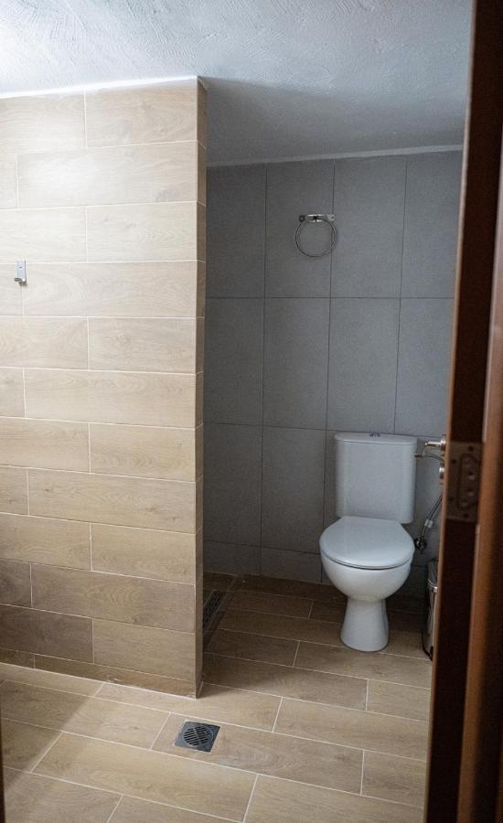 Este Luxury Apartments Kriopijí Kültér fotó
