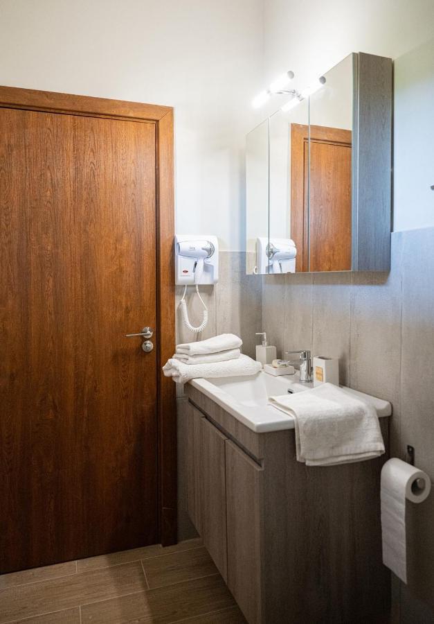 Este Luxury Apartments Kriopijí Kültér fotó