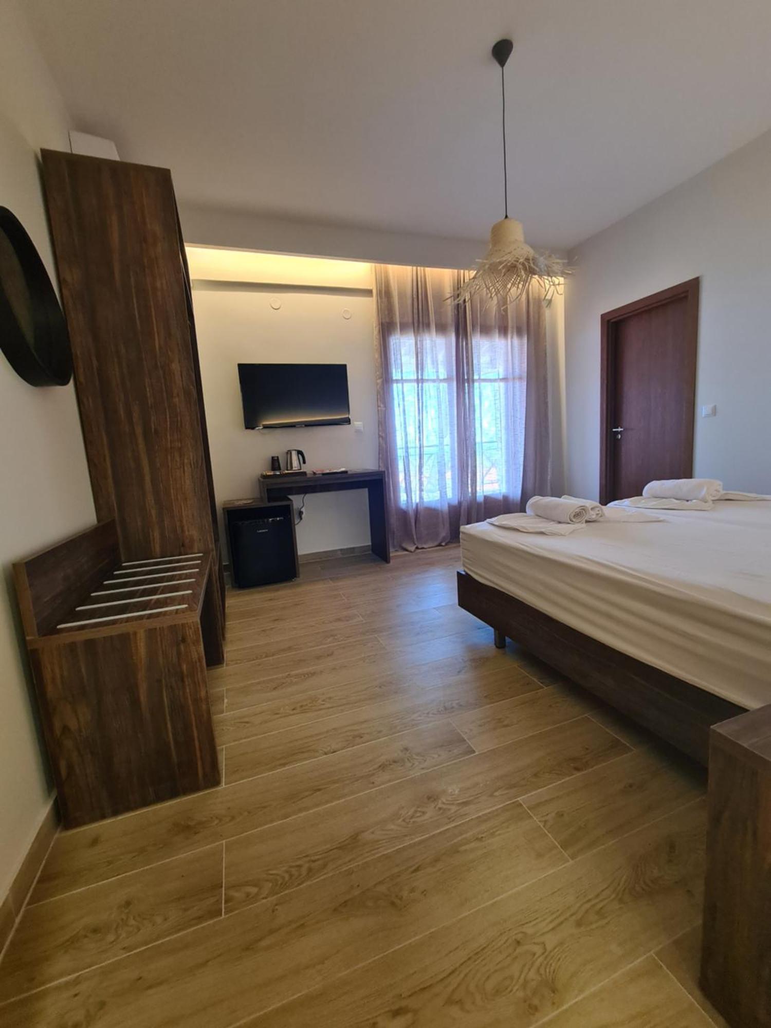 Este Luxury Apartments Kriopijí Kültér fotó